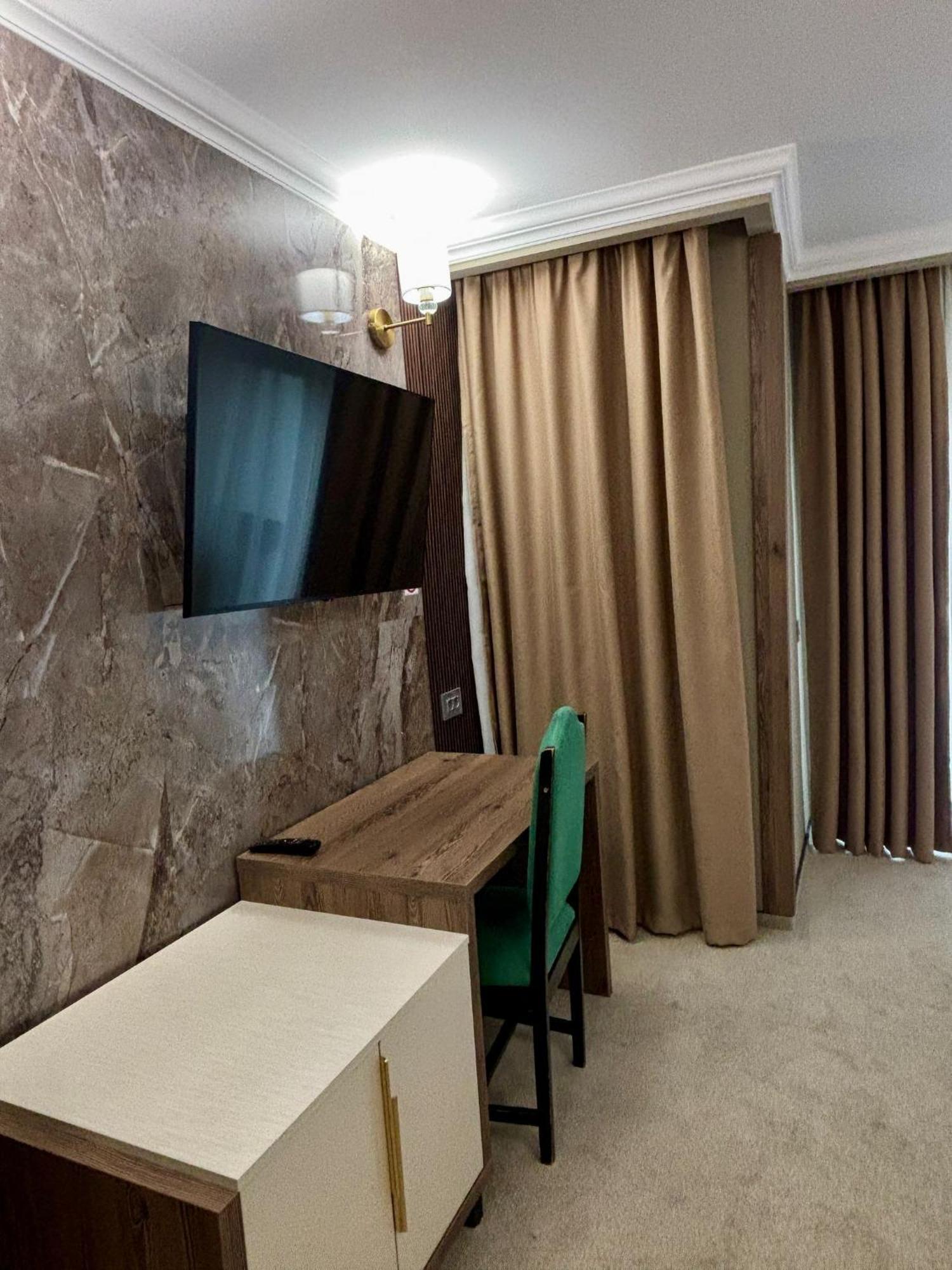 Hotel President Arad Exterior photo