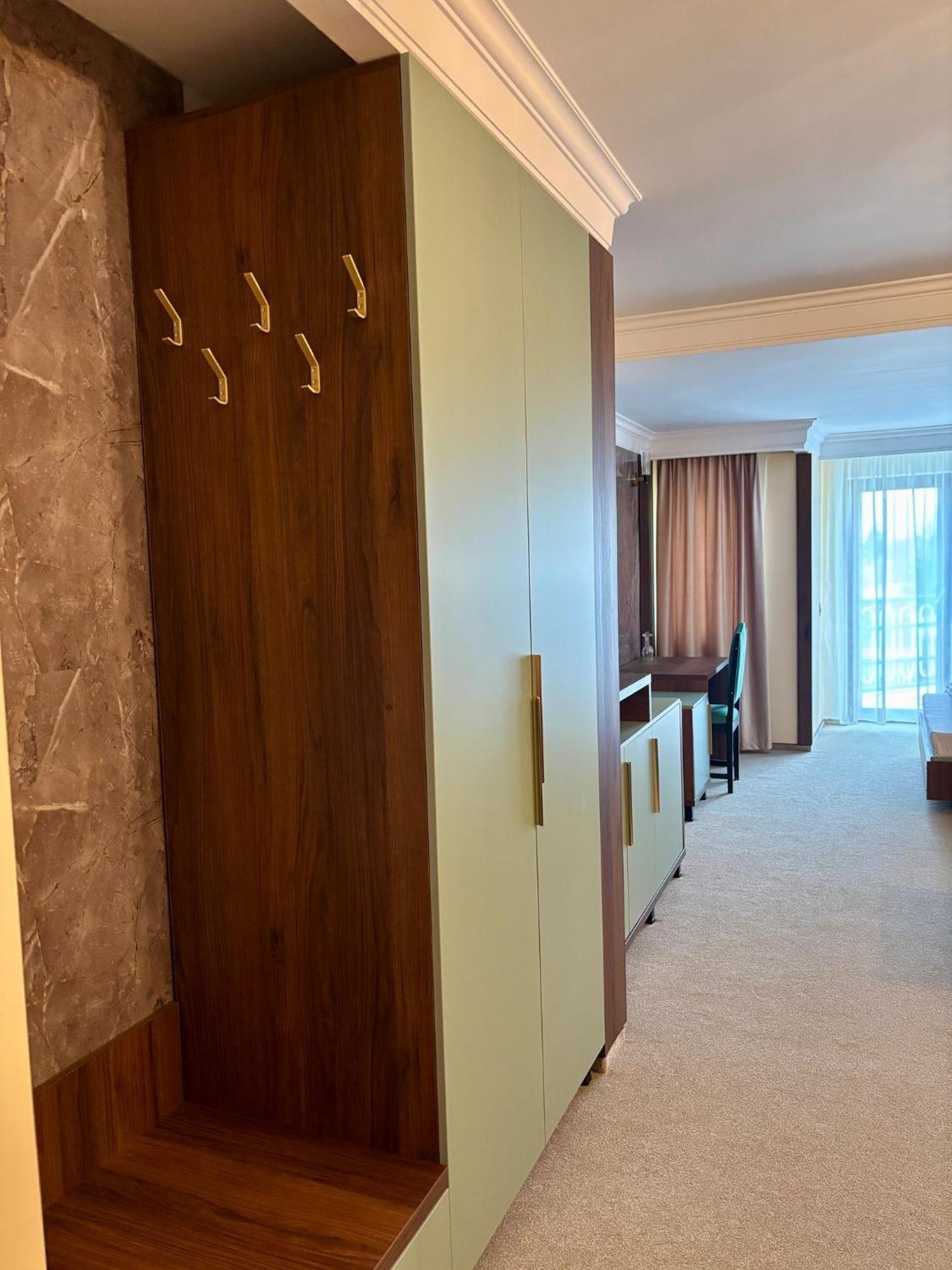 Hotel President Arad Exterior photo